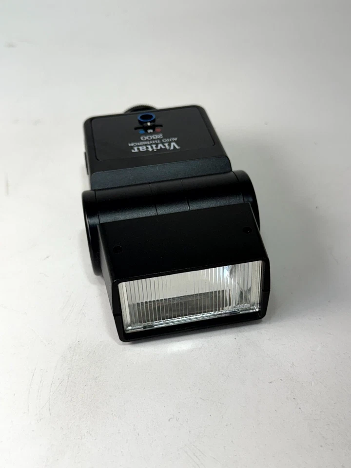 Vivitar Auto Thyristor 2800 Black Autofocus Hot Shoe Mount Flash For Camera - Image 4 of 4