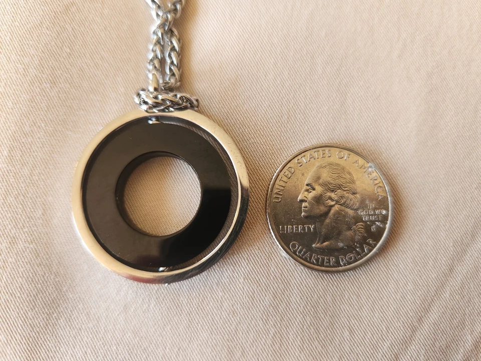 Colgante y cadena círculo diamante redondo oro blanco Bvlgari Bulgari Foto 2 de 4