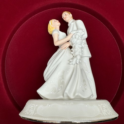 Lenox Promesses De Mariage Opale Innocence Mariée & Marié Cake Topper Caucasien