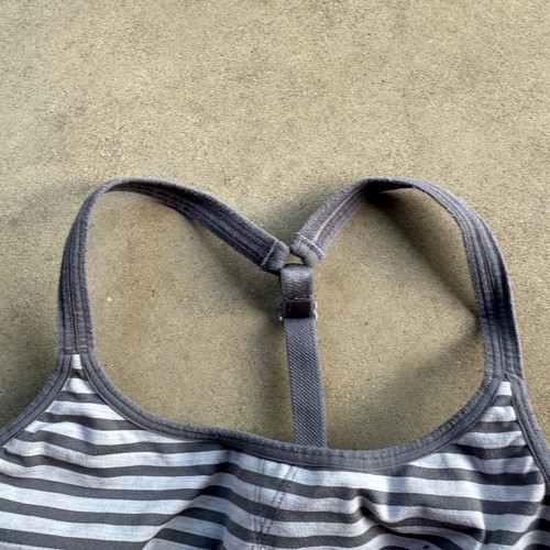 Athleta Up-Tempo Sports Bra Size Medium Silver/Gray Stripe Seamless Workout Gym - Picture 3 of 7