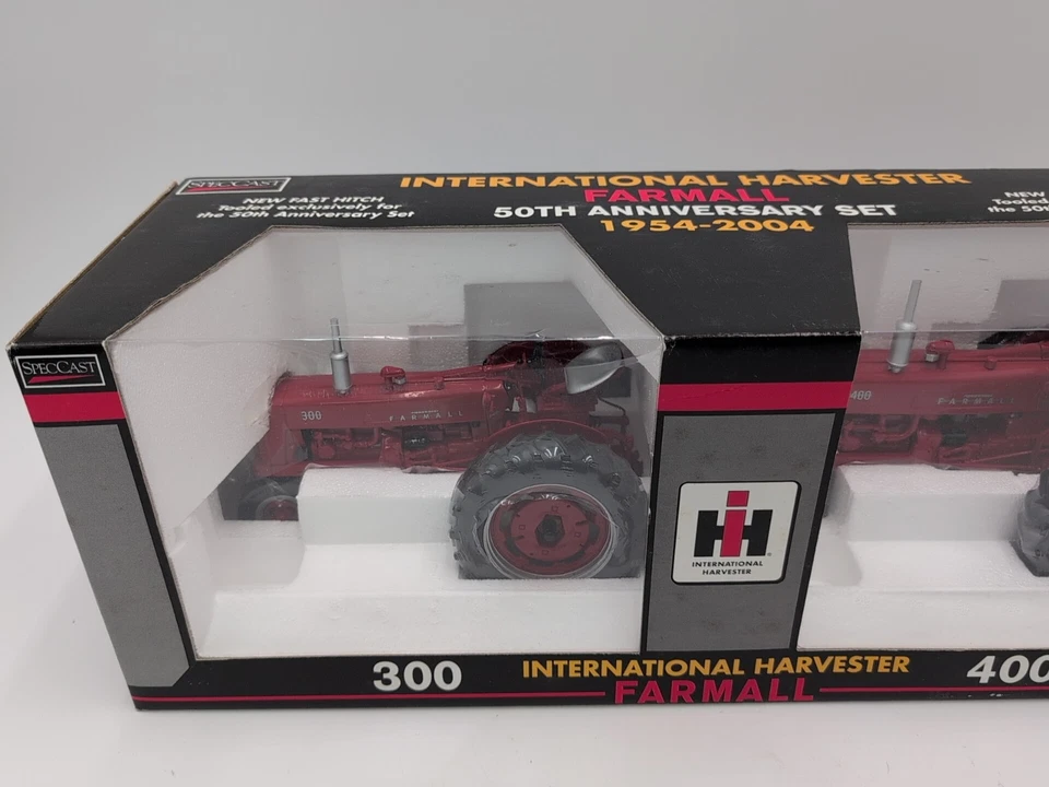1/16 SpecCast FARMALL-IH 300/400 50th ANNIVERSARY TRACTOR SET  - Image 2 of 4