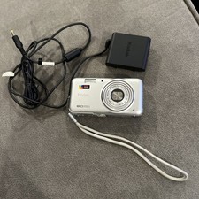 Kodak EasyShare Zoom Digital Camera-V803- With Battery  AC Cable/charger