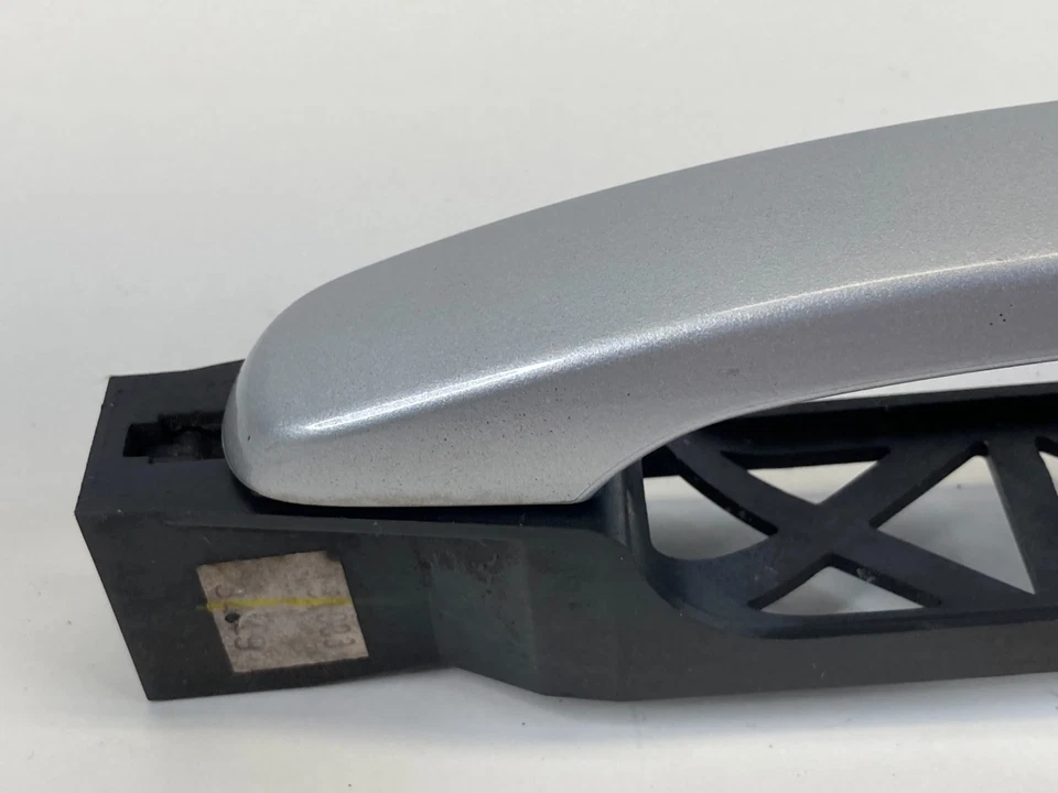 07-16 GMC Acadia 10-17 Equinox Front Right Side Exterior Door Handle 15786204 Foto 3 de 4