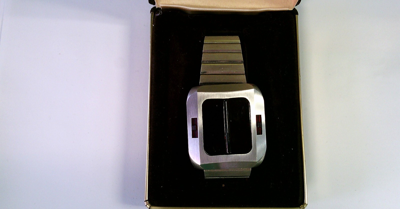RARE Vtg 1970s SYNCHRONAR Ragen Riehl Sunwatch LED Watch.  SOLD AS IS.