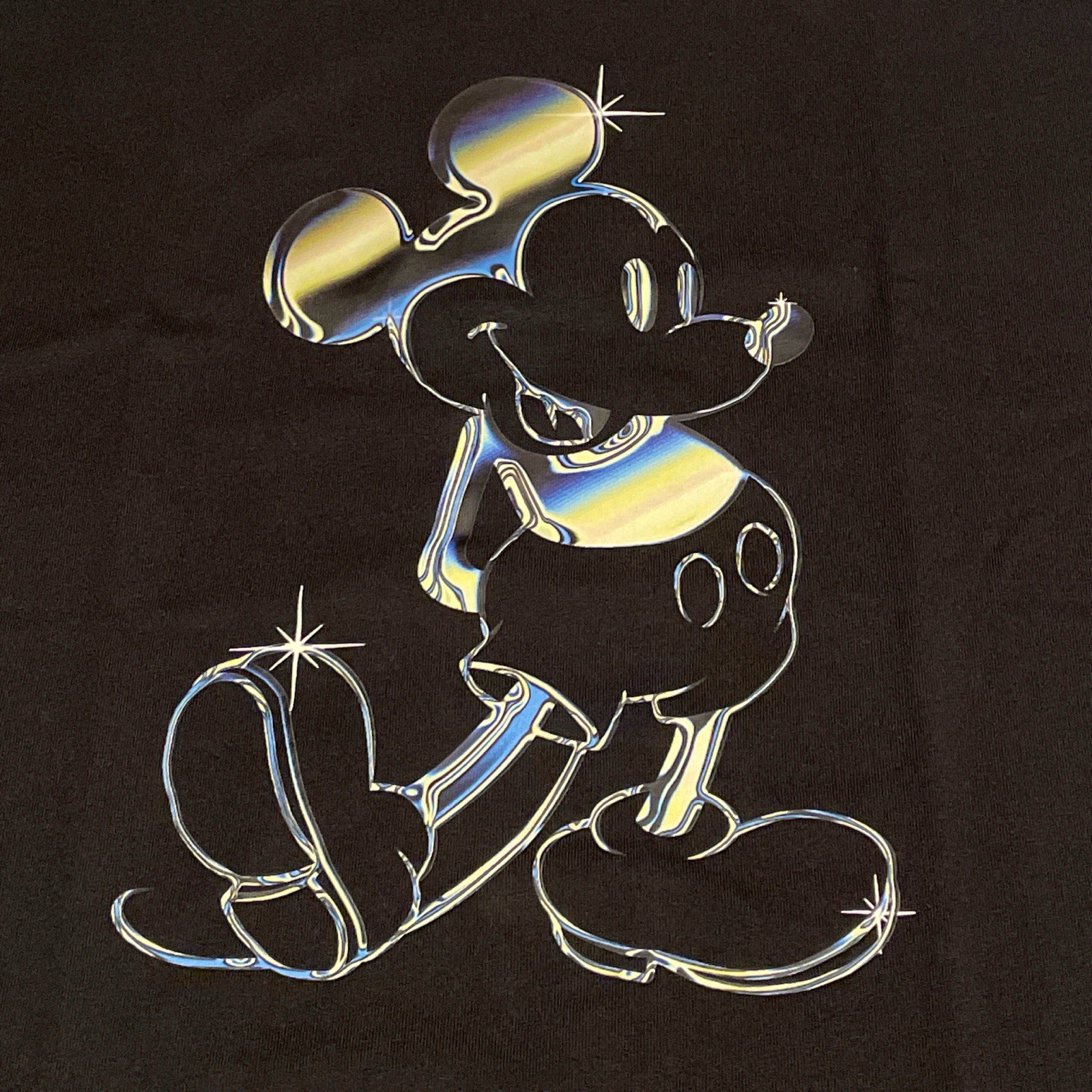 UNIQLO X DISNEY MICKEY MOUSE CHROME GRAPHIC T SHIRT (SMALL) thumbnail 3