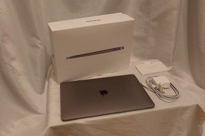 Apple MacBook Air 13 Zoll (256GB SSD, M1, 8GB) Laptop - Space Grau - Top Zustand