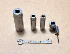 6 - Snap-on tools, including 4 Sockets, Open-end Wrench, and Hex Socket Driver