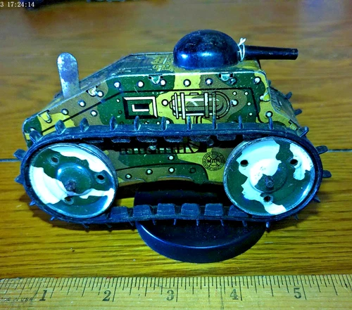 TIN TANK, HEAVY TREAD WIND UP,  MARX