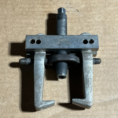 #ad Snap on Bearing Puller CJ 86 1 Bar CJ83 3 Pressure Screw CJ85 2 Jaws No pins $75.00