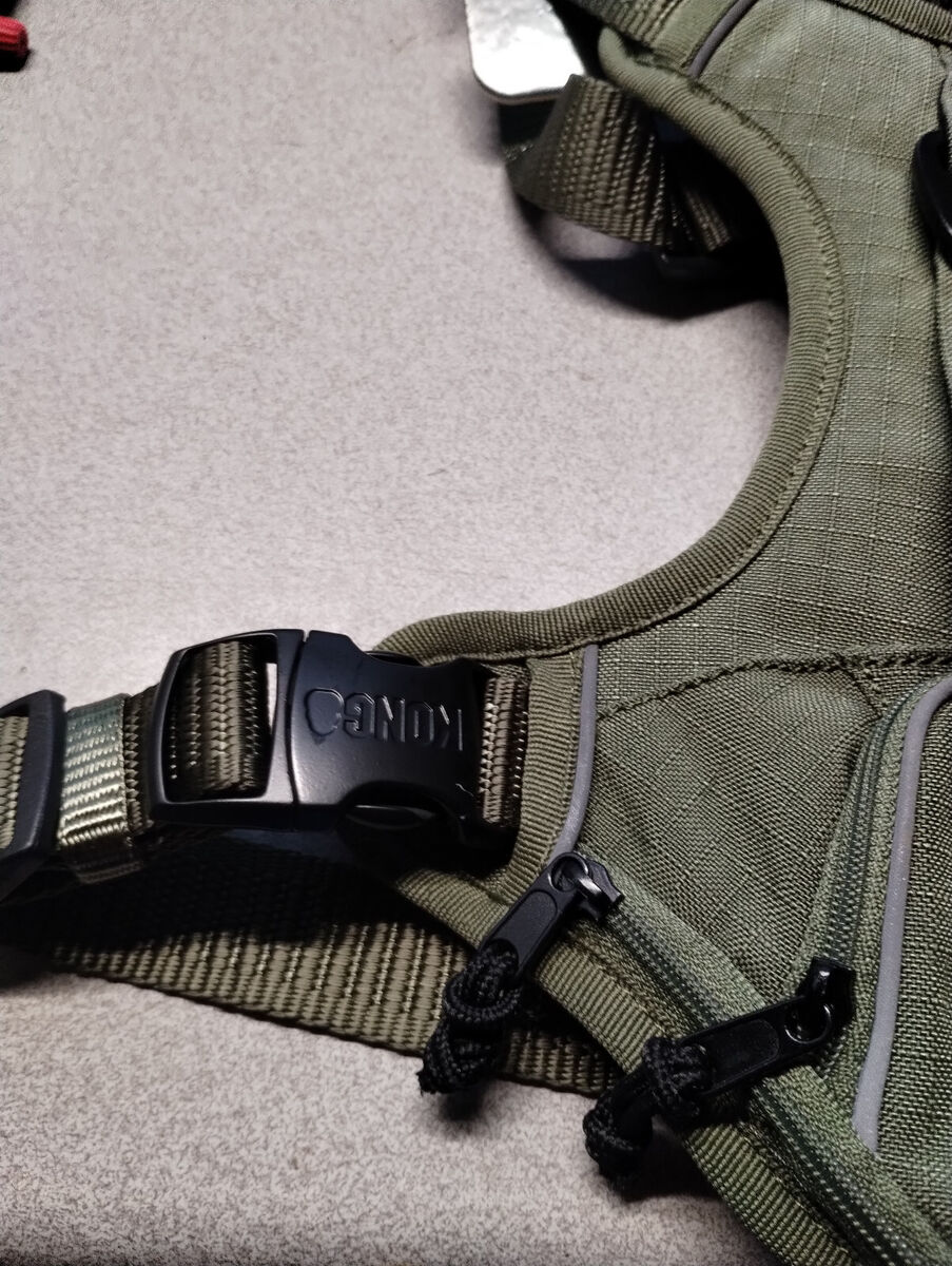 KONG Ultra Durable Our Strongest Waste Bag Harness Size M KONG Ultra Durable Our Strongest Waste Bag Harness Size M