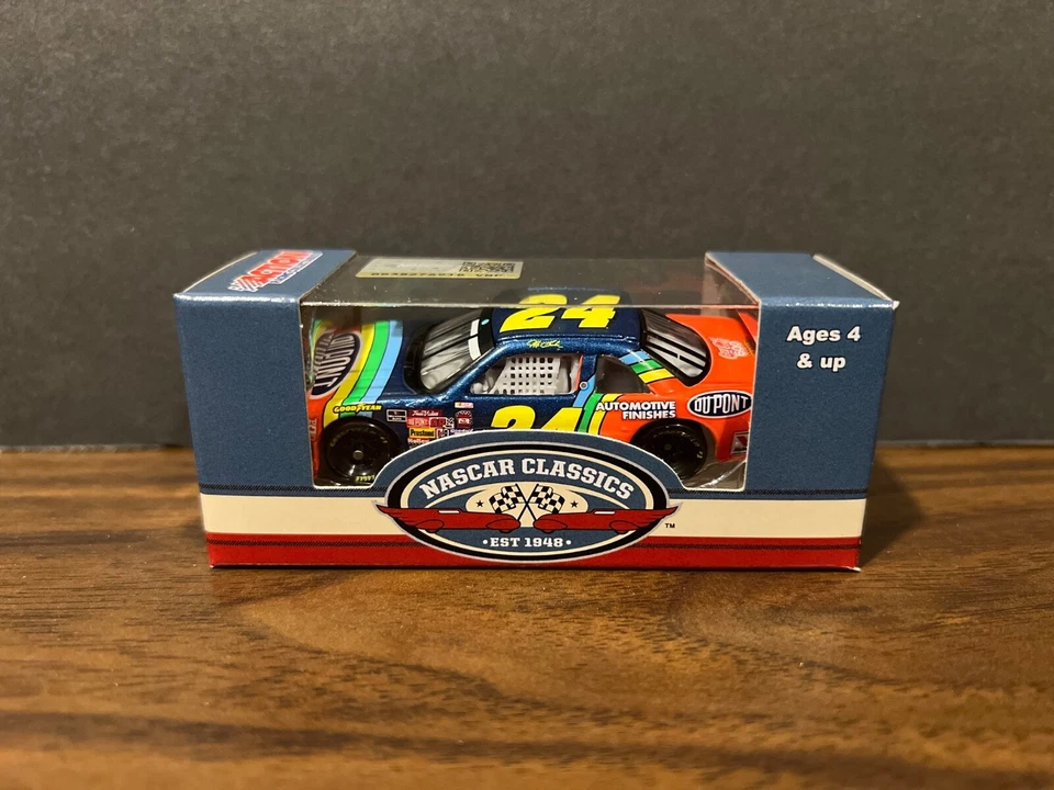 Jeff Gordon 1994 Dupont CHARLOTTE WIN #24 Lumina Hendrick NASCAR 1/64 - Image 3 of 4