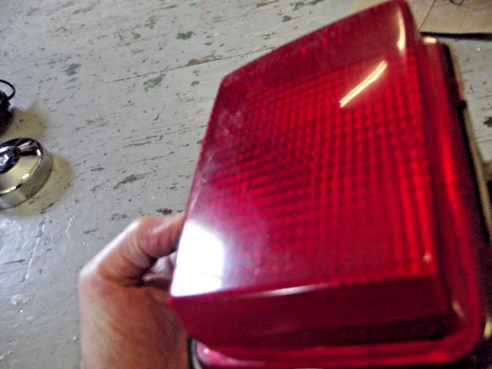 Luz trasera Kawasaki 1986-1987 Ninja 1000R ZX1000A, montaje lámpara 23025-1118 Foto 2 de 4