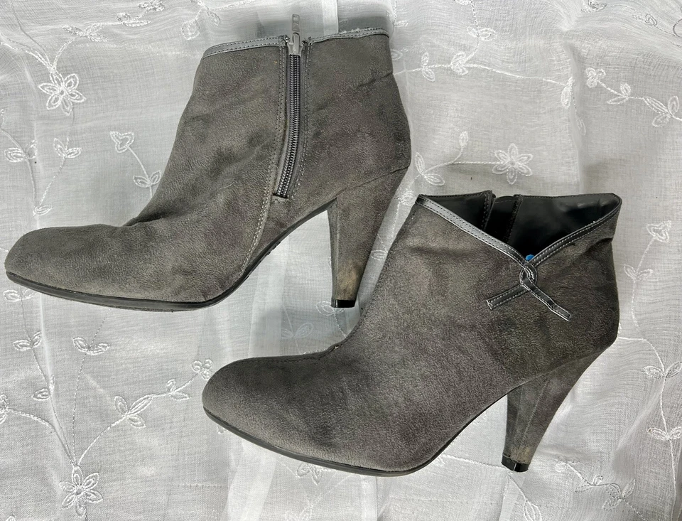 Predictions Mujeres Negro Tacón 4.5” Imitación Gamuza Botines EE. UU. 11 Puntiagudo Gris Foto 4 de 4