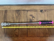 snap-on tools USA 3/8" drive ratchet flex head cynergy extra long soft pink