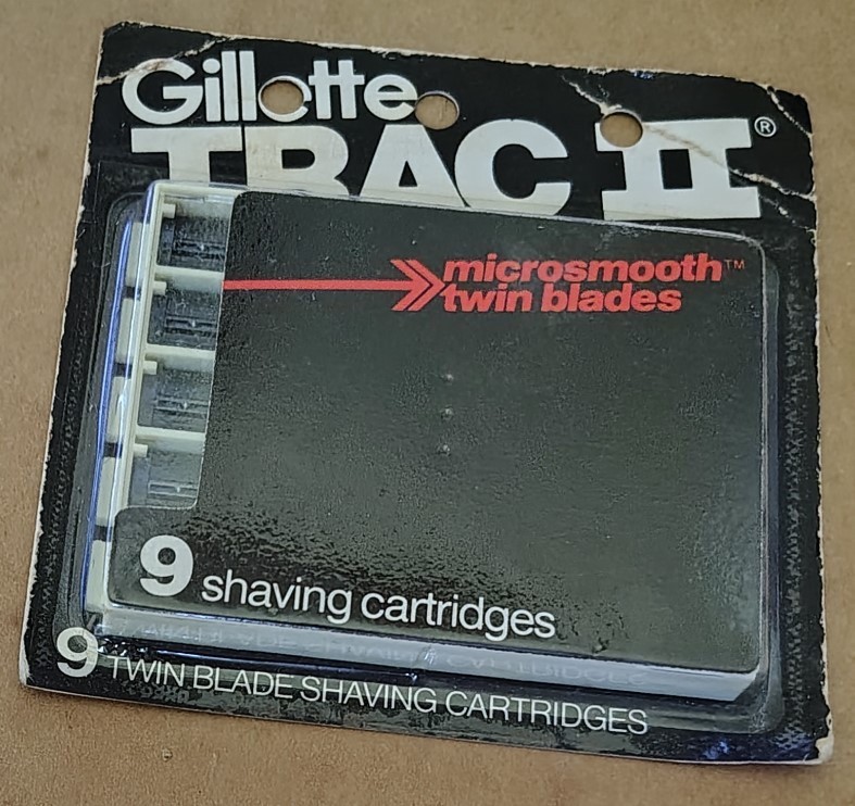 Vintage Gillette TRAC II microsmooth 9 Razor Blades in Sealed Package