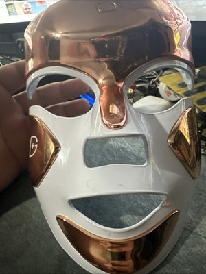 Dr. Dennis Gross Faceware Pro Portable LED Light Therapy Face Mask A5