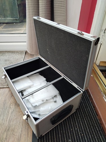 DJ Aluminium Flight Case Box CD / Karaoke Disc Storage With Numbered Sleeves - Picture 16 of 16
