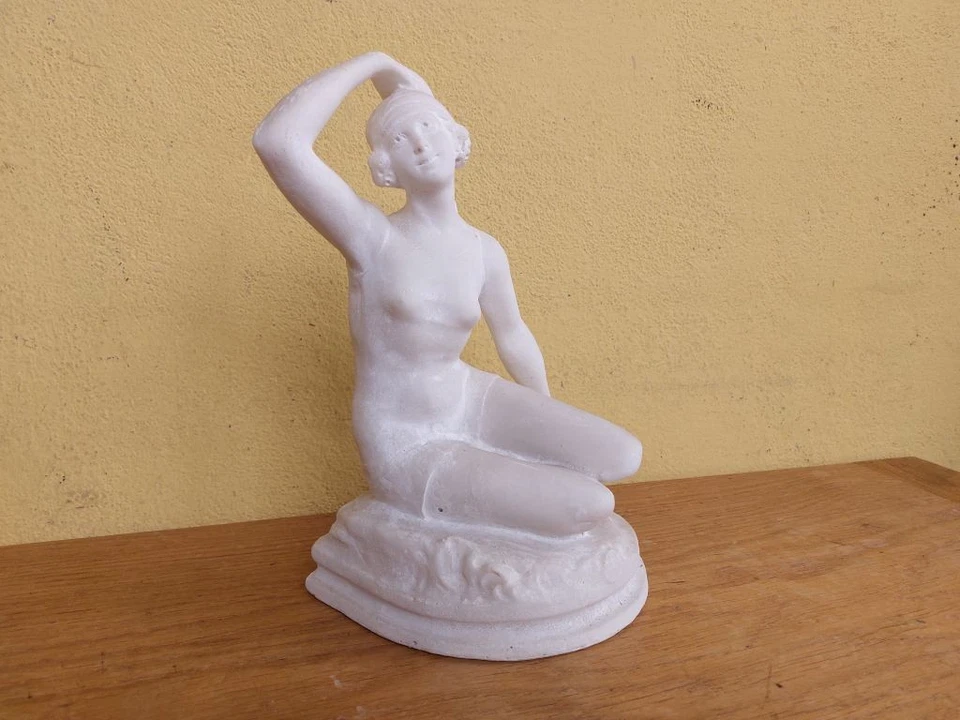 ANTICA STATUA STAUINA IN ALABASTRO SCOLPITO DECò DONNA BAGNANTE ONDINA H 30cm - Immagine 2 di 4