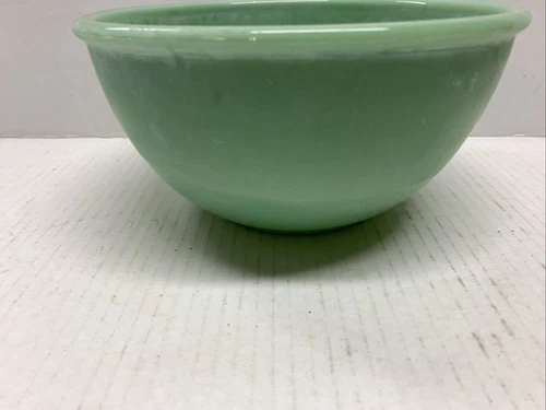 Anchor Hocking - Fire King 2000- 1.5 Quart - Jadite Bowl