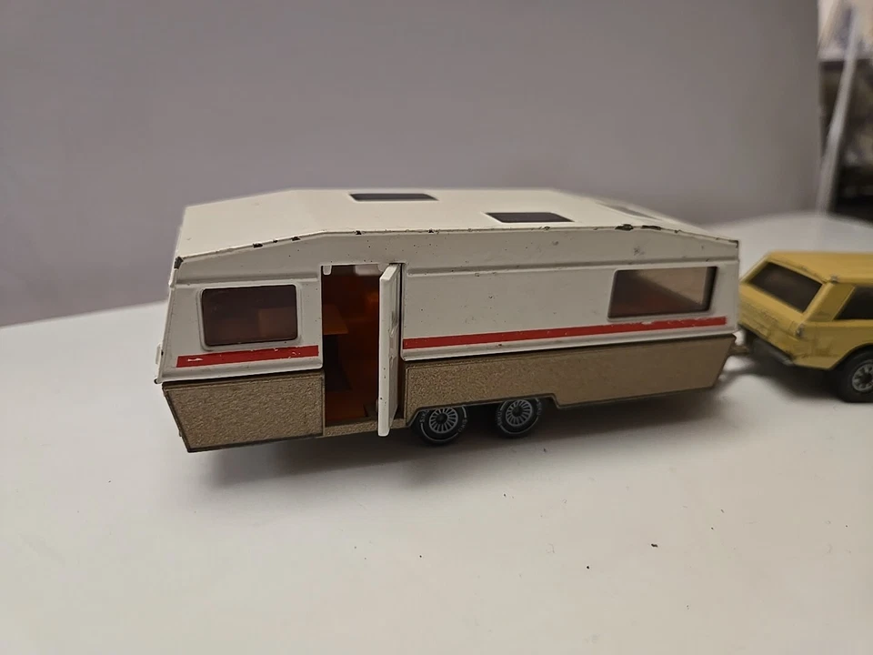 Siku Range Rover #1341 & Caravan #2518 W.Germany 1/55 Scale Diecast - Image 2 of 4