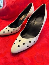 white vintage 1970 to 80s high heels size 9 made in SPAIN