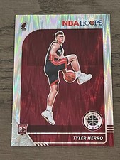 2019-20 Hoops Premium Stock Flash Variation Tyler Herro RC #210 Miami Heat