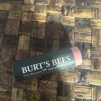 BURT'S BEES - Pink Blossom Tinted Lip Balm 100% Natural Sealed
