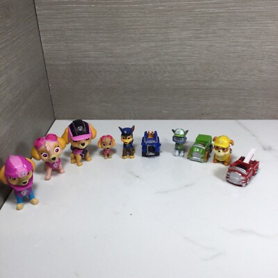 Paw Patrol Action Figures Lot of 10 Mixed Figurines