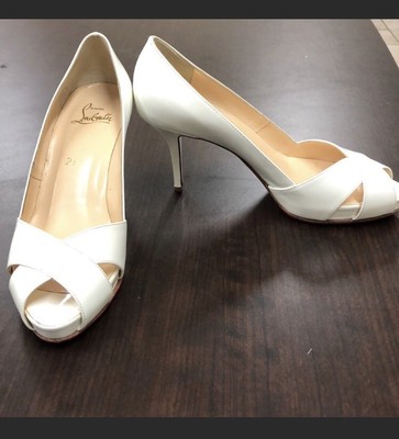 classic red bottom pumps