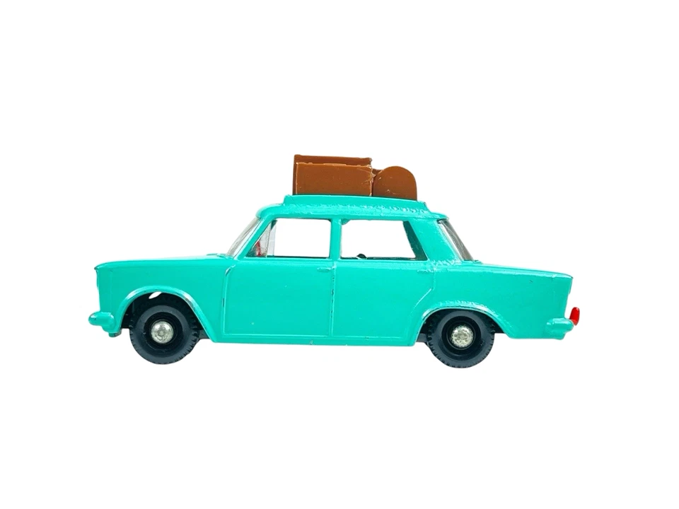 Matchbox Lesney No. 56 Green Fiat 1500 and Roof Luggage w/E3 Box - Image 2 of 4