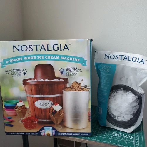 Nostalgia Ice Cream Maker Wood Bucket w 8lb Bag Of Rock Salt Sealed