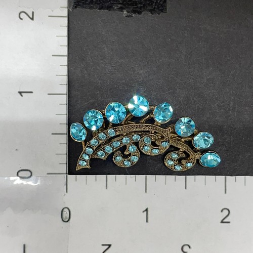 Lot 2 Aqua Marine Rhinestone Gold Tone Brooches Floral Wreath Waves Swirl - Picture 4 of 4