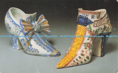 D296233 Ein früher Delfter Schuh initialisiert und auf der Unterseite datiert. Bristol o