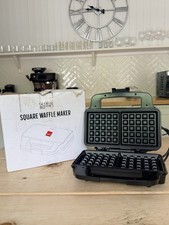 Global Gourmet 1000W Square Waffle Maker Very Good Condition