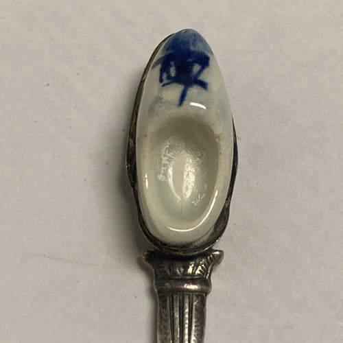 Clogs Windmill Vintage Souvenir Spoon Collectible