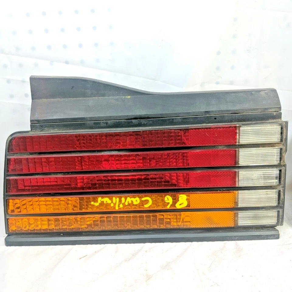 GM 16502715 16502716 1985-1987 Chevrolet Cavalier escotilla izquierda derecha par de luces traseras OE Foto 3 de 4