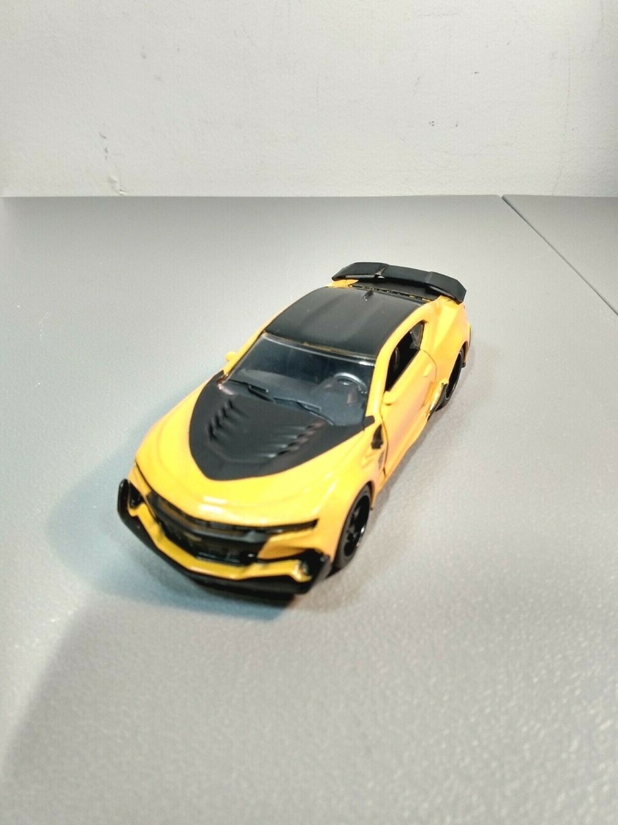 JADA TRANSFORMERS LAST KNIGHT 2016 CAMARO BUMBLEBEE DIECAST CAR