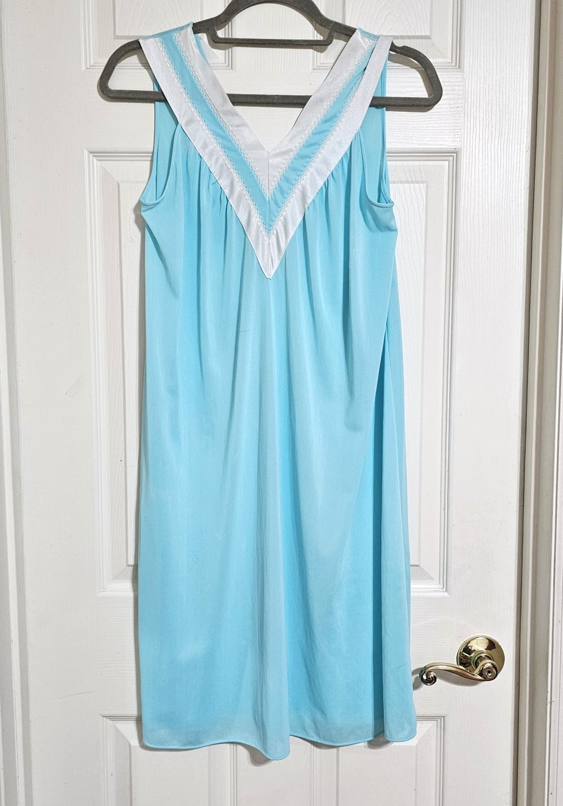 Vtg KAYSER Turquoise Nightgown Nylon Tricot Knee Length V-Neck Size Small  READ