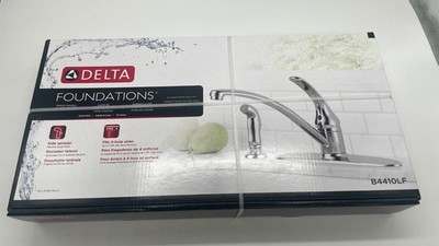DELTA B4410LF FOUNDATIONS CHROME KITCHEN FAUCET WITH SIDE SPRAYER 4 HOLE NEW