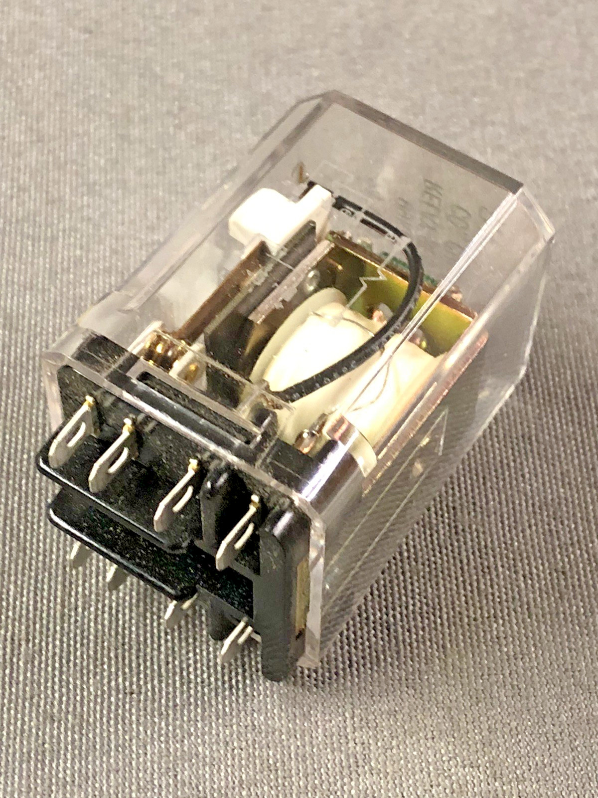 Relay Service Co. 99KUE-24VDC Plug-In Relay DPDT 24VDC Coil - Qty. 1