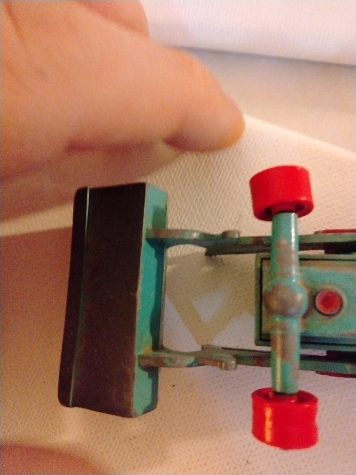 1960s Matchbox LESNEY KING SIZE K10 Aveling Barford Tractor Shovel 10 RED HUBS - Image 4 of 4