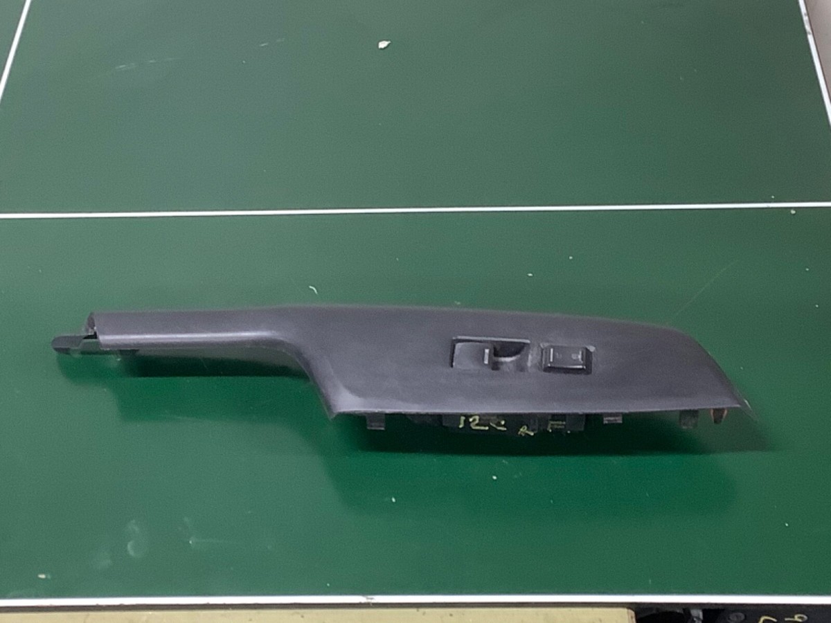12-15 Honda Civic 4D Right Front Door Window Switch Black 83542