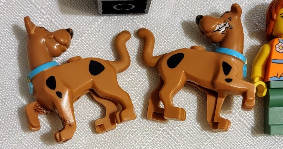 Lego 19 Figure Lot With Misc. Accessories, Kings Joust,Harry Potter, Scooby Doo - Image 3 of 4