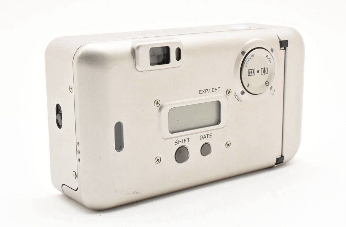 Fujifilm Tiara Zoom Super-EBC 35mm Point & Shoot Compact