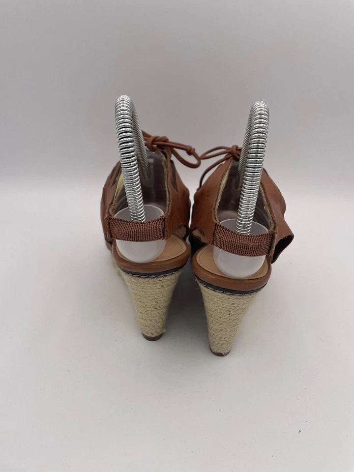 Sandalia Joan David con tiras para mujer talla 7M marrón sin cordones punta abierta cuero con cordones Foto 2 de 4