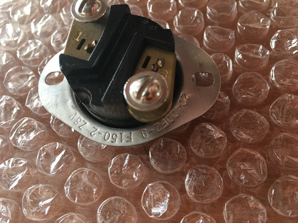 Interruptor de control de ventilador termostático Klixon 20400F2-9 F150-2 Z8V con envío gratuito Foto 2 de 3