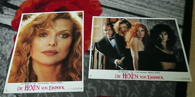 2 Original-Kino-Aushangfotos zu DIE HEXEN VON EASTWICK