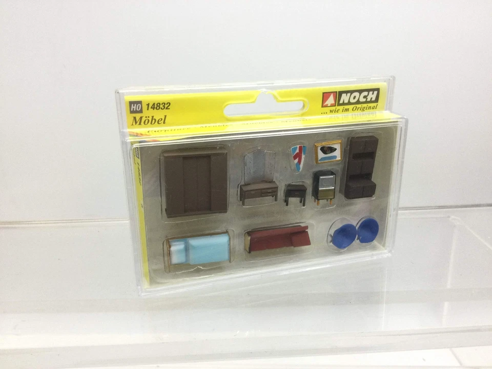 Noch 14832 HO/OO Gauge Furniture Figure Set - Image 2 of 2