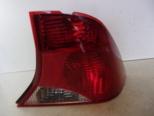 2002-2004 Ford Focus Sedan Passenger Rh Outer Incandescent Tail Light 3 Bulb Oem