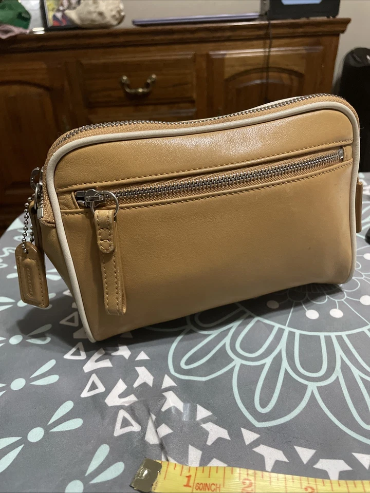 Vintage Coach Kulturbeutel Kosmetikkoffer hellbraun camel Leder weißer Besatz